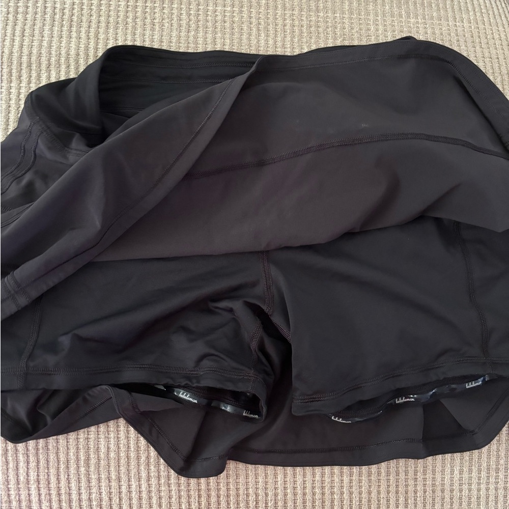 Lululemon skort size 14 - Picture 2 of 3